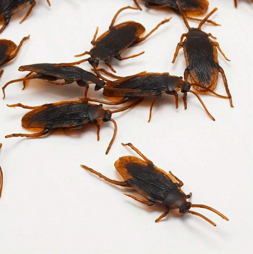 Funny Toy Fake Cockroach Lifelike Insect Toy