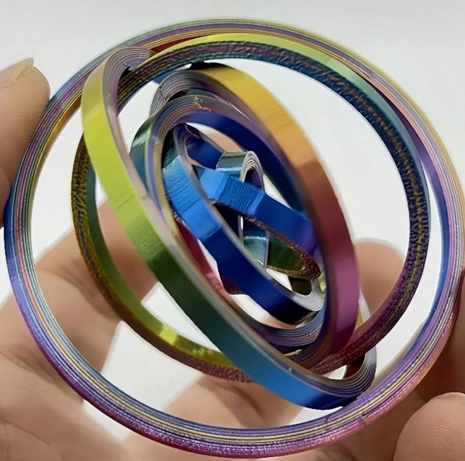 Mini Creative Stress-Relieving Spinning Top, Christmas-Themed Spinning Ring Physics Top
