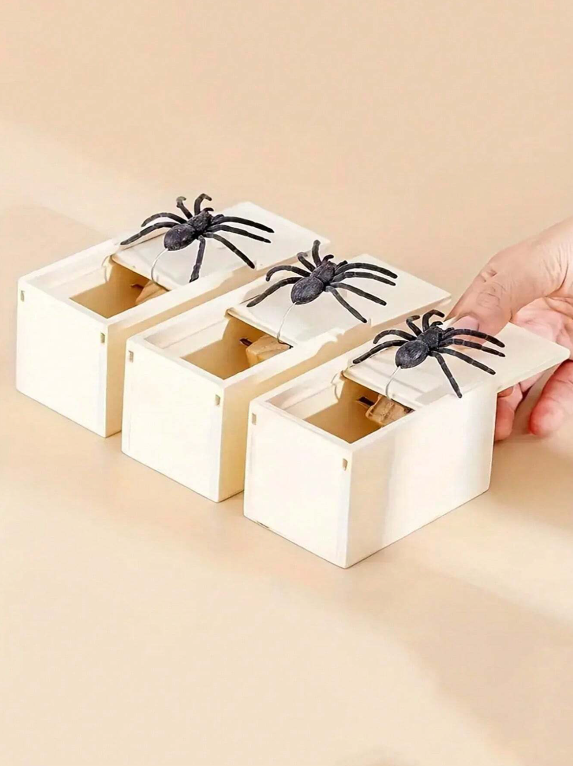 1pc Wooden Spider Prank Box - Handmade Joke Box
